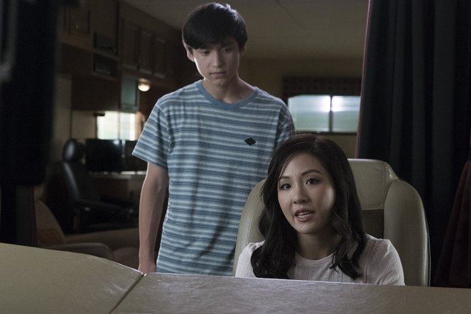 Fresh Off the Boat - Fresh Off the RV - Photos - Forrest Wheeler, Constance Wu