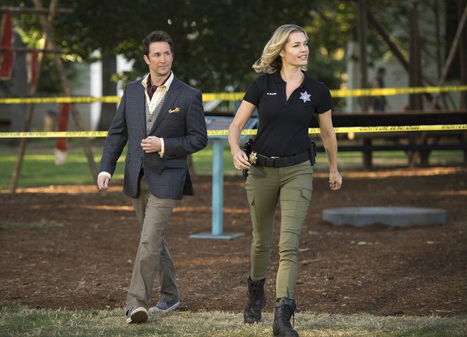 The Librarians - And the Happily Ever Afters - Van film - Noah Wyle, Rebecca Romijn