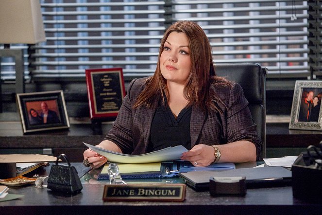 Drop Dead Diva - Ashes to Ashes - Photos - Brooke Elliott