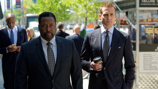 Briliáns elmék - Az ügyvezető partner - Filmfotók - Wendell Pierce, Gabriel Macht