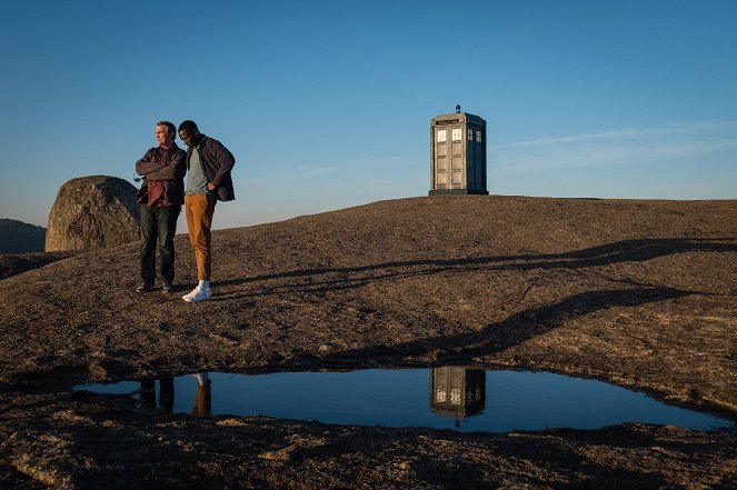 Doctor Who - The Ghost Monument - Photos - Bradley Walsh, Tosin Cole
