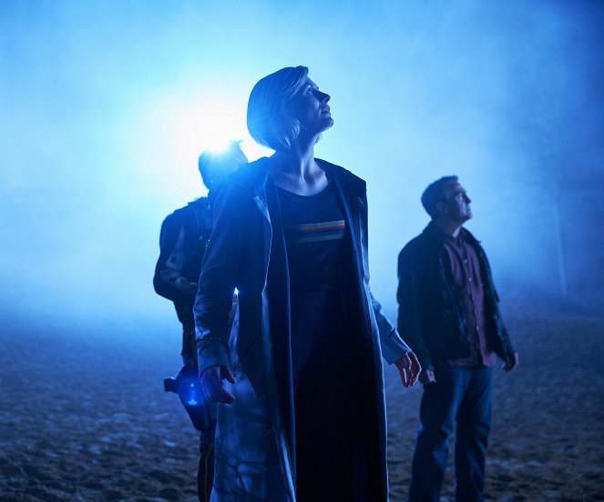 Doctor Who - Season 11 - The Ghost Monument - Photos - Jodie Whittaker, Bradley Walsh