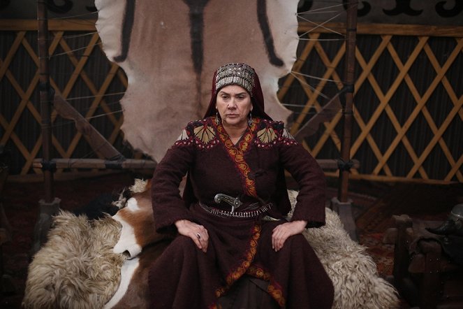 Diriliş: Ertuğrul - Ares ve Saadettin - De la película - Hülya Darcan