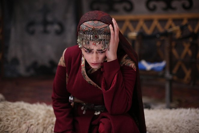 Diriliş: Ertuğrul - Season 4 - Zalim İçin Güzel Bir Gün - De la película - Esra Bilgiç Töre
