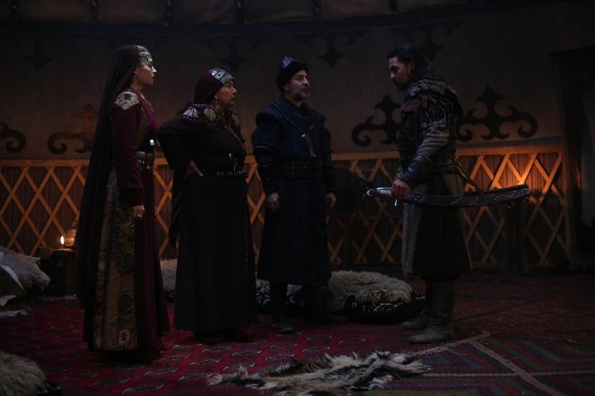 Diriliş: Ertuğrul - Season 4 - İyi Hainler - Z filmu