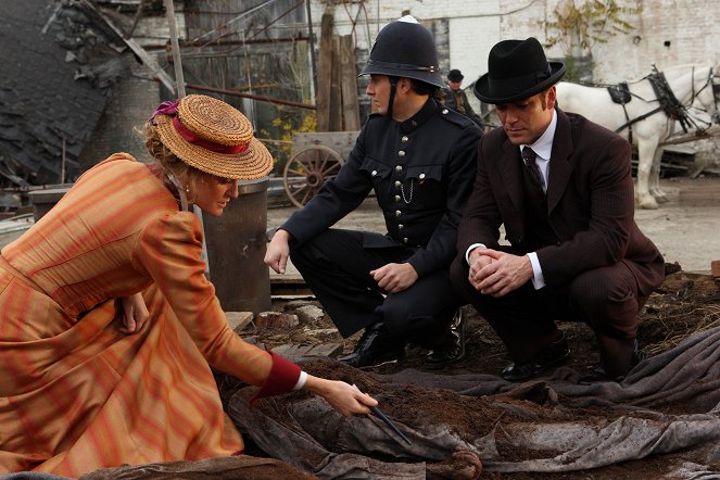 Murdoch Mysteries - Love and Human Remains - Filmfotos