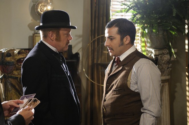 Murdoch Mysteries - Season 3 - In the Altogether - Photos