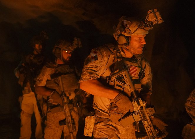 SEAL Team - Never Say Die - Filmfotók - A. J. Buckley, David Boreanaz
