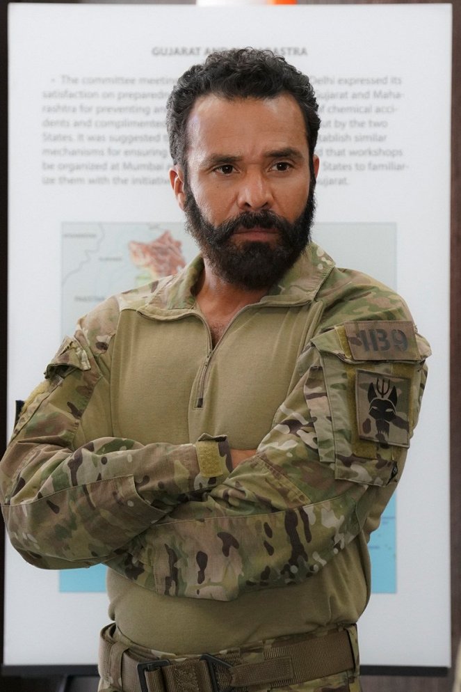SEAL Team - Season 2 - The Worst of Conditions - Photos - Michael Irby