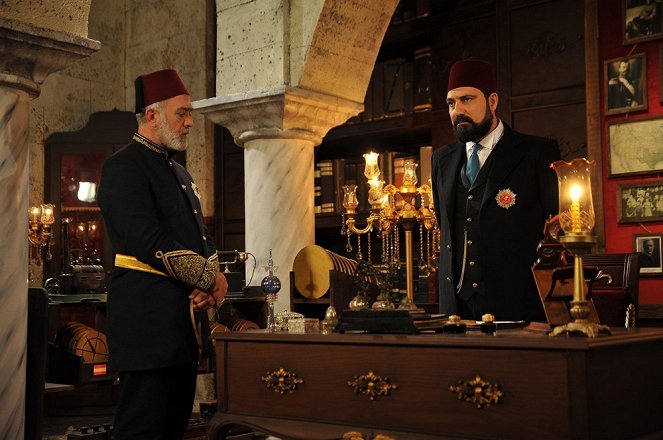 The Last Emperor: Abdul Hamid II - Episode 12 - Photos - Bahadır Yenişehirlioğlu, Bülent İnal