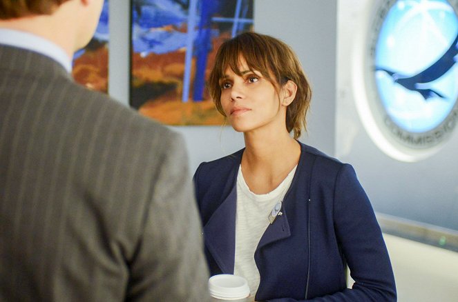 Extant - The New Frontier - Z filmu - Halle Berry