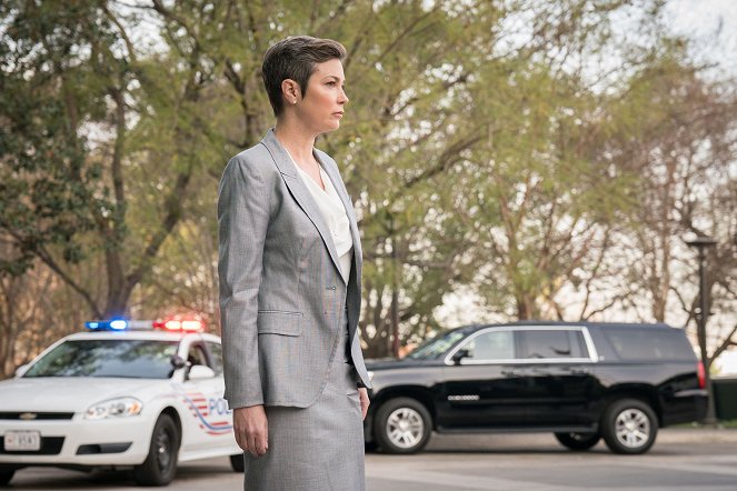 Criminal Minds - Season 13 - Last Gasp - Photos - Kim Rhodes