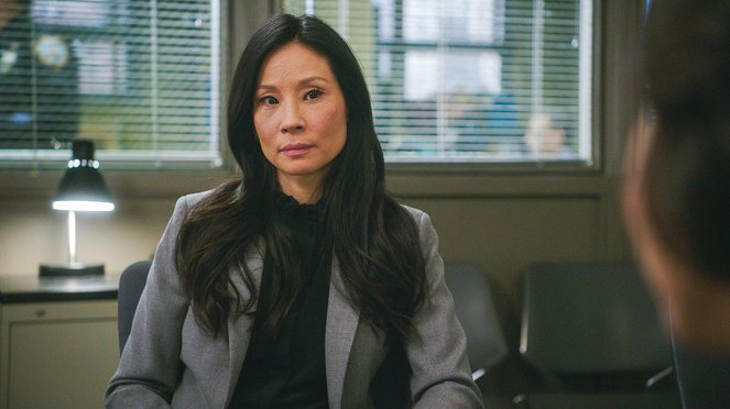 Elementary - How to Get a Head - Film - Lucy Liu