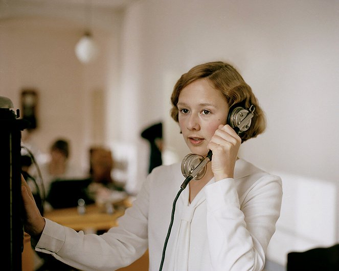 Becoming Astrid - Photos - Alba August