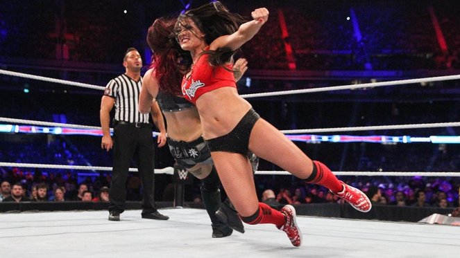 WWE Super Show-Down - Kuvat elokuvasta - Nicole Garcia