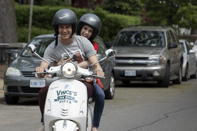 Little Italy - De la película - Hayden Christensen, Emma Roberts