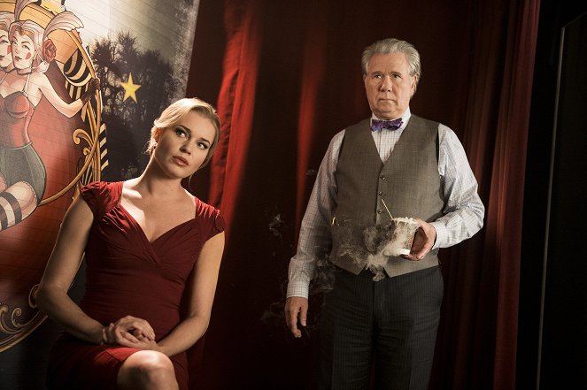 The Librarians - And the Tears of a Clown - Photos - Rebecca Romijn, John Larroquette