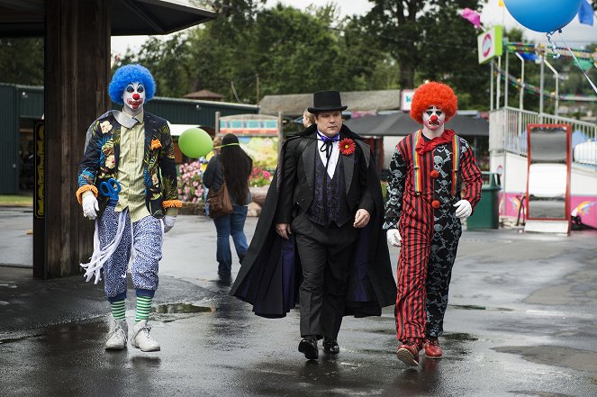 The Librarians - And the Tears of a Clown - Photos - Sean Astin