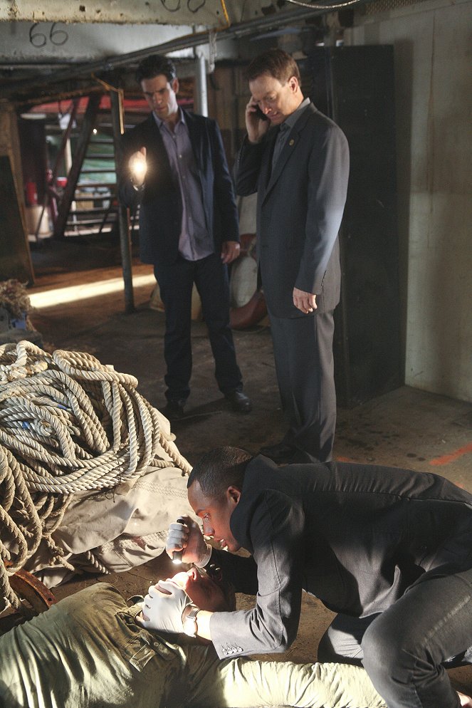 CSI: Kryminalne zagadki Nowego Jorku - Season 7 - Utrata kolejki - Z filmu
