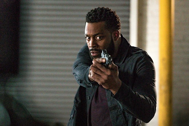 Chicago P.D. - Season 6 - Fathers and Sons - Photos - Laroyce Hawkins