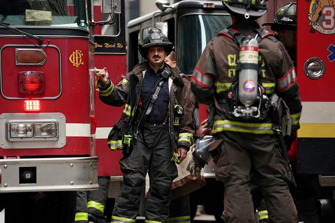 Chicago Fire - Season 7 - Inferno - Filmfotos - Yuriy Sardarov
