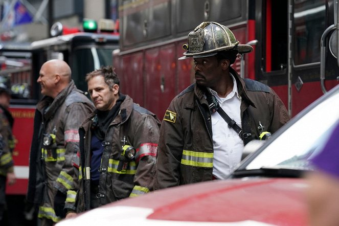 Chicago Fire - Entrée en guerre - Film - Anthony Ferraris, Eamonn Walker