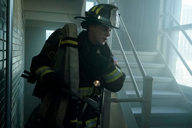 Chicago Fire - Going to War - Photos - Jesse Spencer