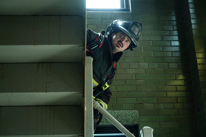 Chicago Fire - Season 7 - Going to War - Photos - Yuriy Sardarov