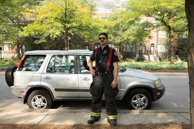 Chicago Fire - To nie akcja dobroczynna - Z filmu - Yuriy Sardarov