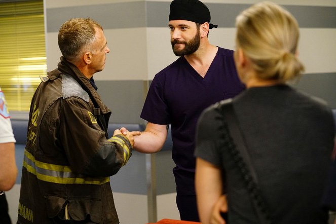 Chicago Med - When To Let Go - Photos - Colin Donnell