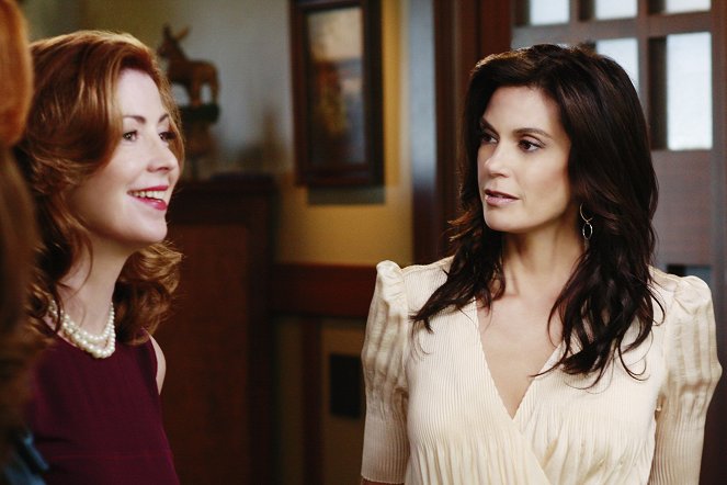 Desperate Housewives - Crime Doesn't Pay - Photos - Dana Delany, Teri Hatcher