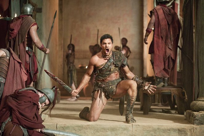 Spartacus - Monstros - Do filme - Manu Bennett