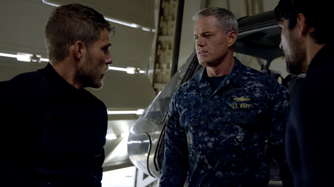 The Last Ship - Minefield - Do filme - Travis Van Winkle, Eric Dane