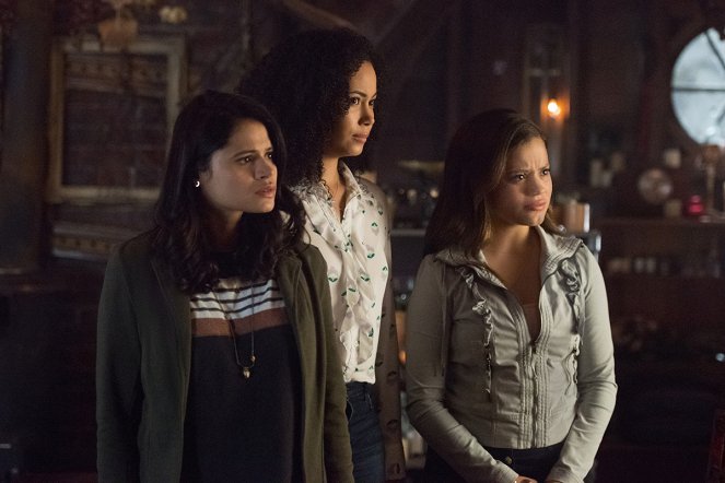 Charmed - Let this Mother Out - Photos - Melonie Diaz, Madeleine Mantock, Sarah Jeffery