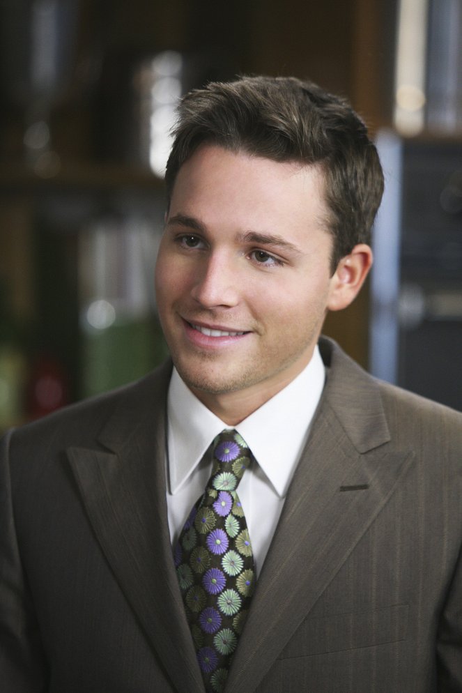Desperate Housewives - A Spark. To Pierce the Dark. - Photos - Shawn Pyfrom