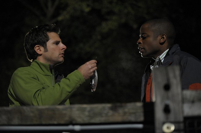 Psych - Season 3 - Six Feet Under the Sea - Photos - James Roday Rodriguez, Dulé Hill