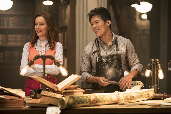 The Librarians - And the Graves of Time - De la película - Lindy Booth, John Harlan Kim