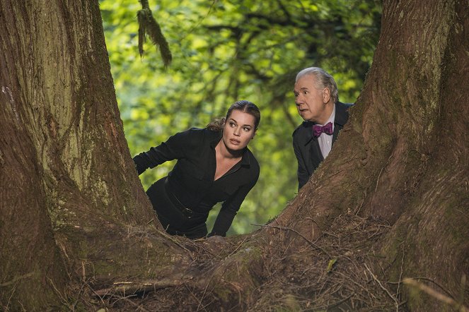 The Librarians - Season 4 - And the Graves of Time - Photos - Rebecca Romijn, John Larroquette
