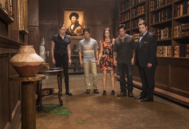 The Librarians - And Some Dude Named Jeff - Photos - Rebecca Romijn, John Harlan Kim, Lindy Booth, Christian Kane