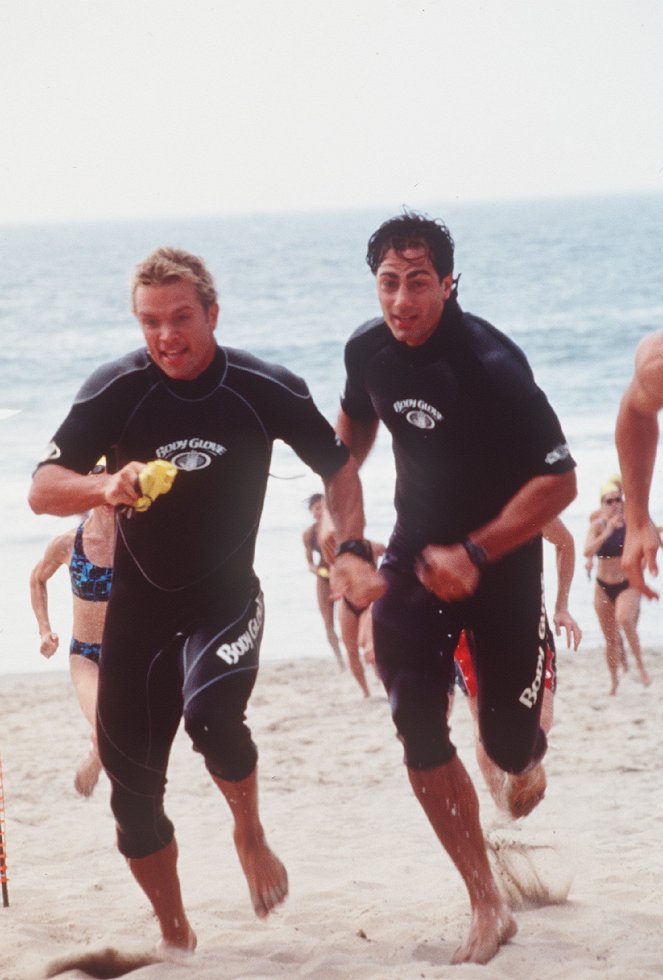 Los vigilantes de la playa - Boys Will Be Boys - De la película - David Chokachi, Michael Bergin