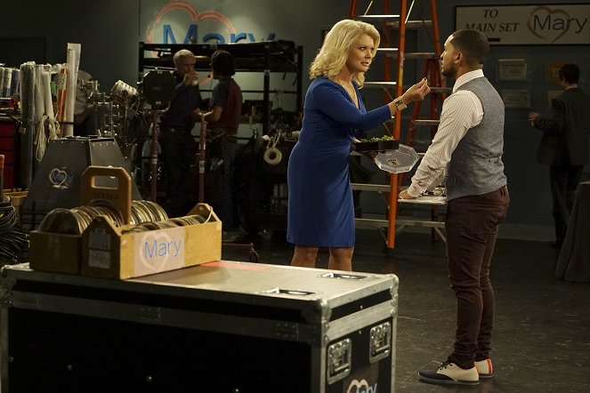 Baby Daddy - The Tuck Stops Here - Photos - Mary Hart, Tahj Mowry