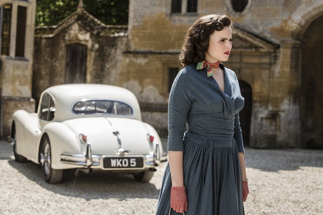 Father Brown - Season 5 - The Labyrinth of the Minotaur - Photos - Emer Kenny