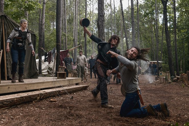 The Walking Dead - A híd - Filmfotók - Melissa McBride, Norman Reedus, Zach McGowan