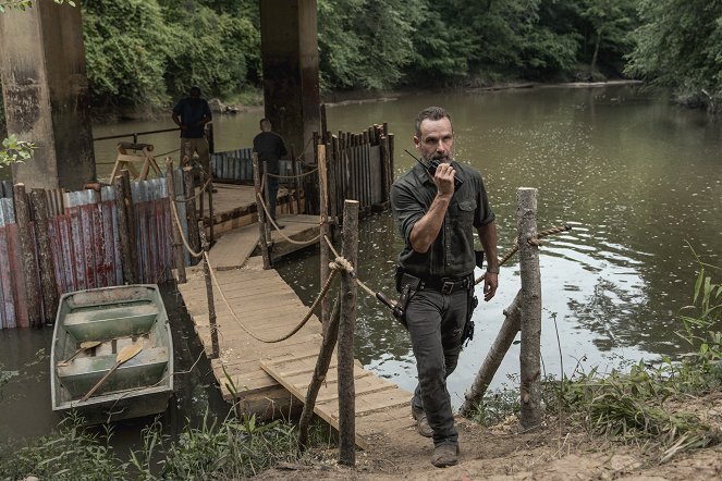 The Walking Dead - Die Brücke - Filmfotos - Andrew Lincoln