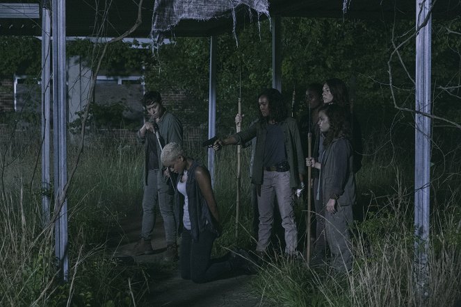The Walking Dead - Warning Signs - Van film - Briana Venskus, Elizabeth Ludlow, Sydney Park
