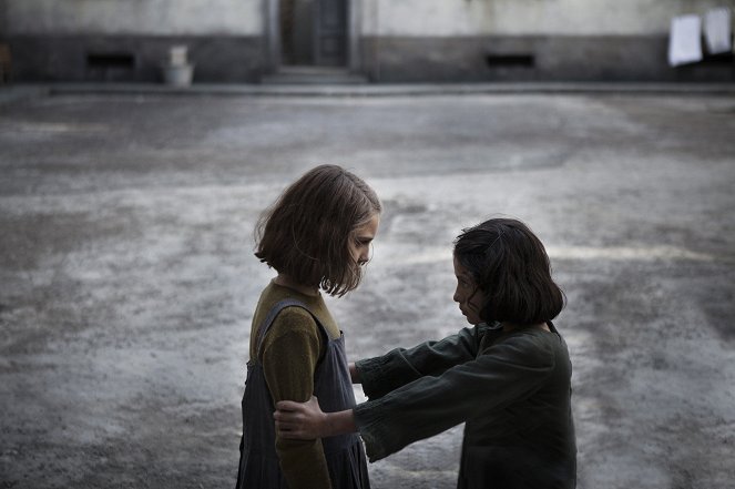 My Brilliant Friend - Season 1 - The Dolls - Photos - Elisa del Genio, Ludovica Nasti