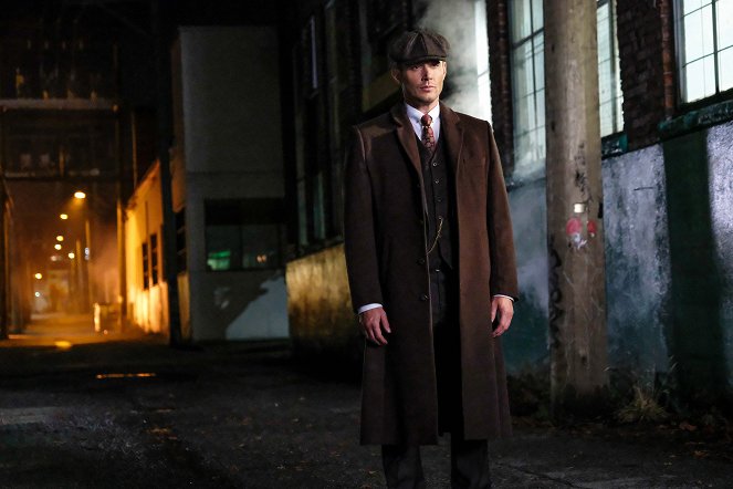 Supernatural - Season 14 - Fremder in einem fremden Land - Filmfotos - Jensen Ackles