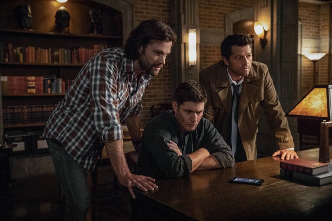 Supernatural - The Scar - Photos - Jared Padalecki, Jensen Ackles, Misha Collins