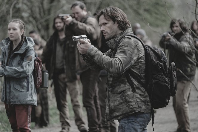 Supernatural - Season 13 - Apocalypse Now - Photos - Jared Padalecki