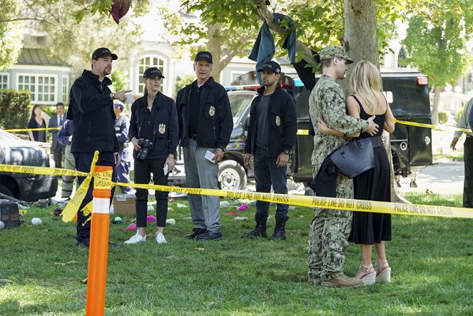NCIS rikostutkijat - Season 16 - Boom - Kuvat elokuvasta - Sean Murray, Emily Wickersham, Mark Harmon, Wilmer Valderrama